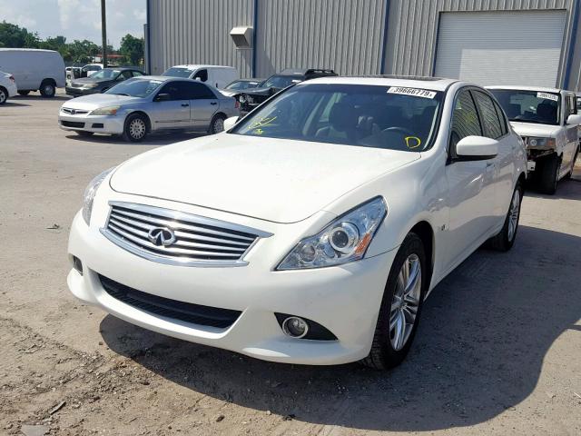 JN1CV6AR2FM521112 - 2015 INFINITI Q40 WHITE photo 2