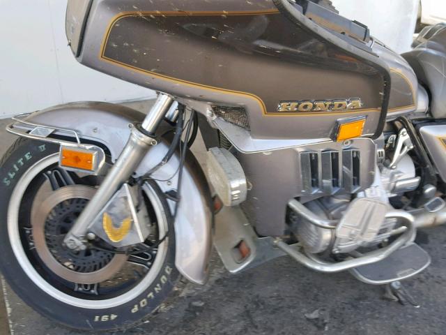 1HFSC0221CA225420 - 1982 HONDA GL1100 A SILVER photo 9