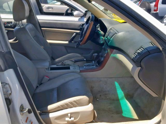 4S4BP86C654318382 - 2005 SUBARU LEGACY OUT WHITE photo 5