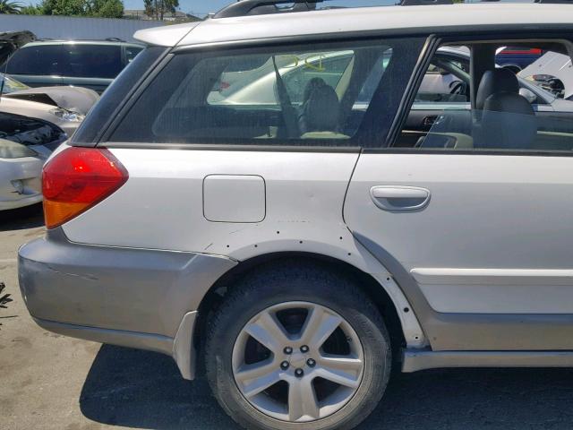 4S4BP86C654318382 - 2005 SUBARU LEGACY OUT WHITE photo 9