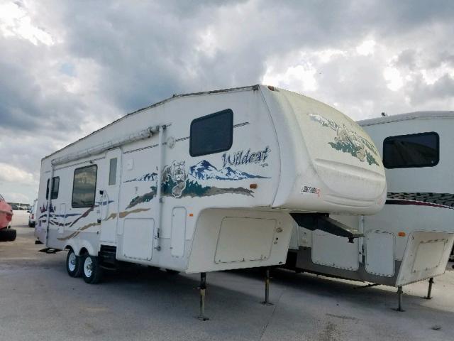 4X4FWCD225V011785 - 2005 WILD TRAILER WHITE photo 1