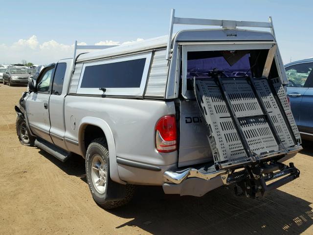 1B7GG22N1YS530458 - 2000 DODGE DAKOTA SILVER photo 3