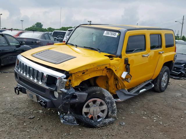 5GTDN13E078125732 - 2007 HUMMER H3 YELLOW photo 2