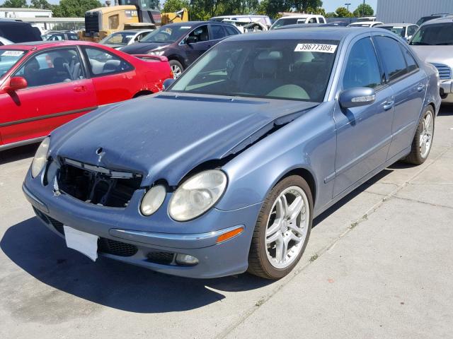 WDBUF56J26A747517 - 2006 MERCEDES-BENZ E 350 BLUE photo 2