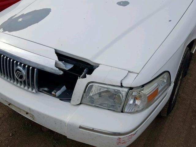 2MEFM75V27X617681 - 2007 MERCURY GRAND MARQ WHITE photo 9