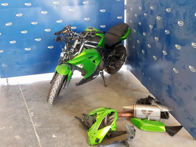 JKAEXEE10CDA03085 - 2012 KAWASAKI EX650 EC GREEN photo 2