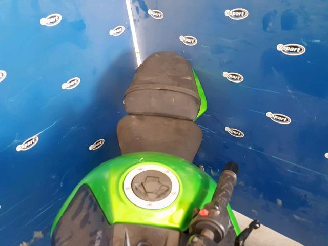 JKAEXEE10CDA03085 - 2012 KAWASAKI EX650 EC GREEN photo 6