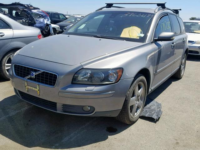 YV1MJ682X52077925 - 2005 VOLVO V50 T5 GRAY photo 2