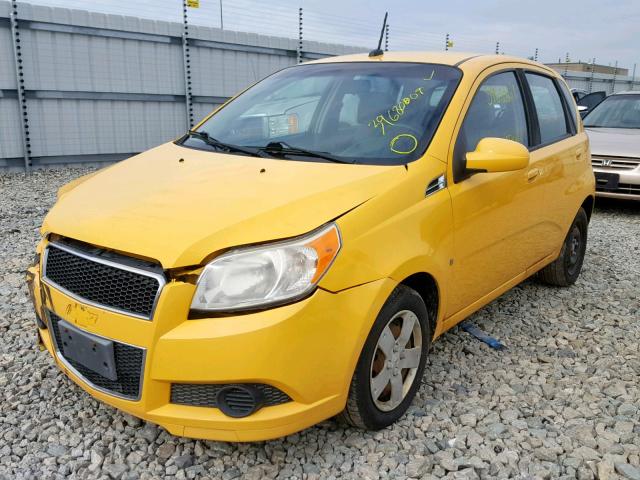 KL1TD66E39B665992 - 2009 CHEVROLET AVEO LS YELLOW photo 2