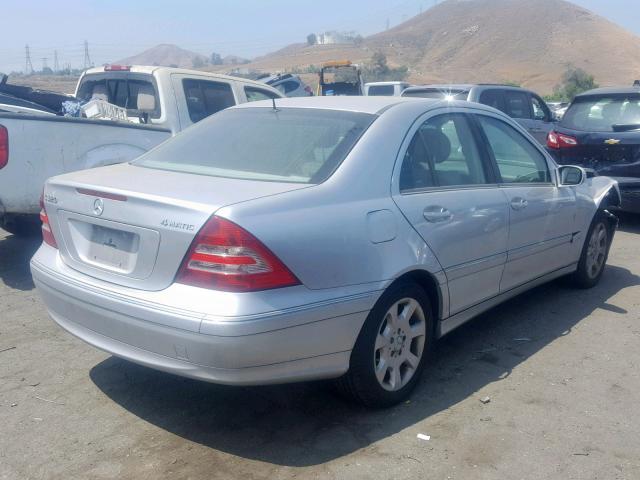 WDBRF84J15F609723 - 2005 MERCEDES-BENZ C 320 4MAT SILVER photo 4