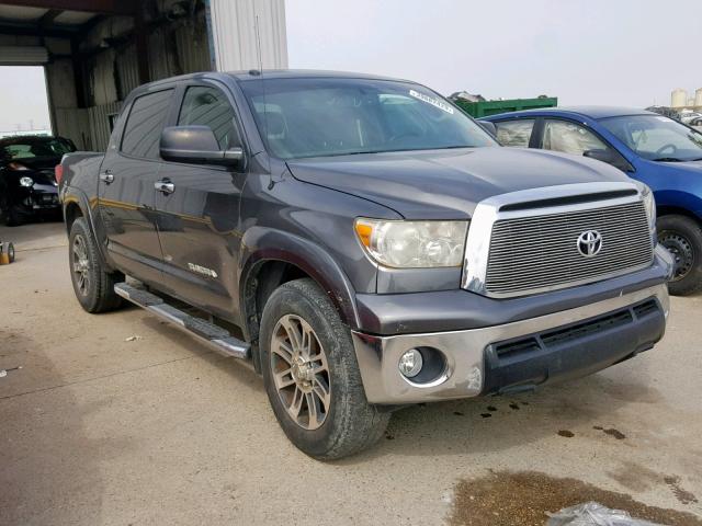 5TFEM5F19DX052585 - 2013 TOYOTA TUNDRA CRE GRAY photo 1