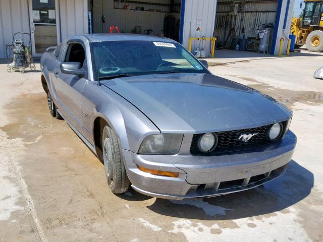 1ZVFT82H565242097 - 2006 FORD MUSTANG GT GRAY photo 1