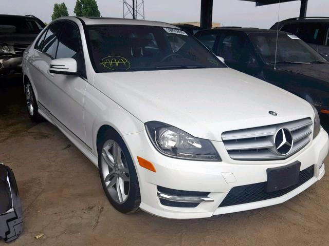 WDDGF4HB7DA744985 - 2013 MERCEDES-BENZ C 250 WHITE photo 1