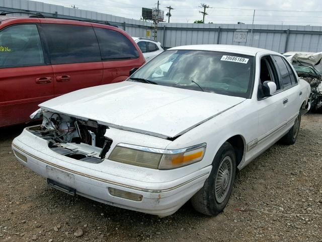 2MELM74W1TX681184 - 1996 MERCURY GRAND MARQ WHITE photo 2