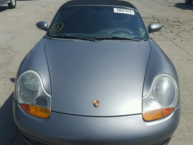 WP0CA298X2U620803 - 2002 PORSCHE BOXSTER GRAY photo 9