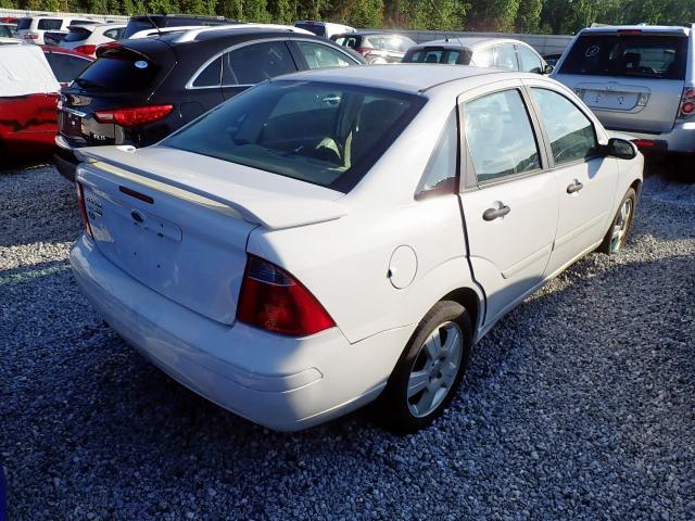 1FAHP34N67W305005 - 2007 FORD FOCUS ZX4 WHITE photo 4