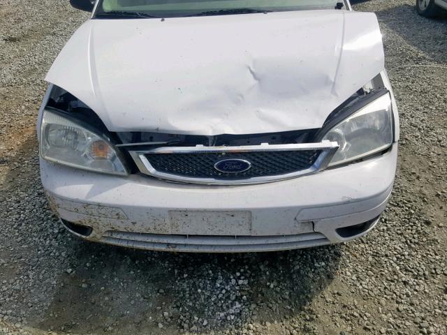 1FAHP34N67W305005 - 2007 FORD FOCUS ZX4 WHITE photo 7