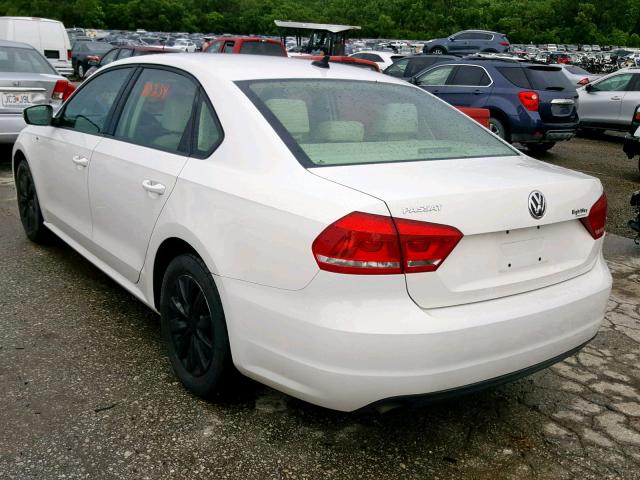 1VWAH7A32DC145217 - 2013 VOLKSWAGEN PASSAT S WHITE photo 3