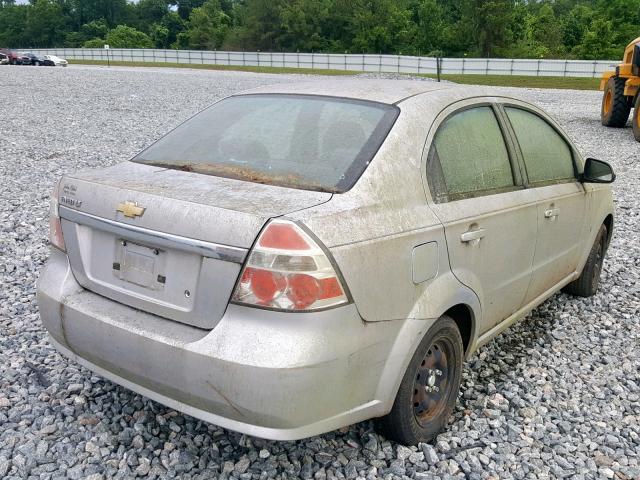 KL1TD56E19B377463 - 2009 CHEVROLET AVEO LS SILVER photo 4