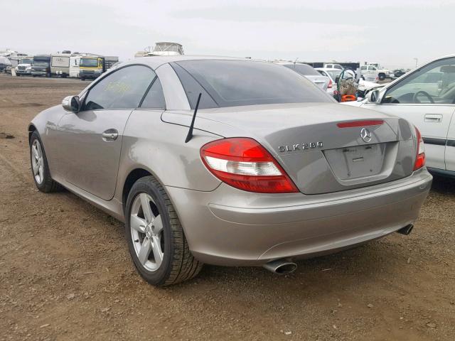 WDBWK54F86F126868 - 2006 MERCEDES-BENZ SLK 280 GRAY photo 3