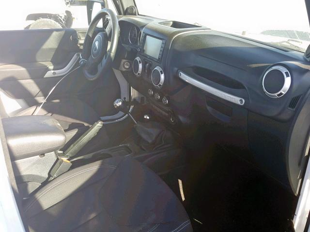 1C4GJWBGXDL505573 - 2013 JEEP WRANGLER S WHITE photo 5