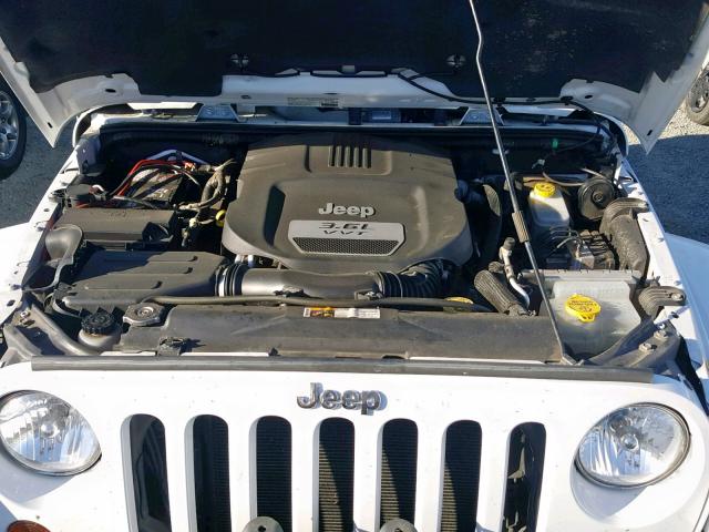 1C4GJWBGXDL505573 - 2013 JEEP WRANGLER S WHITE photo 7