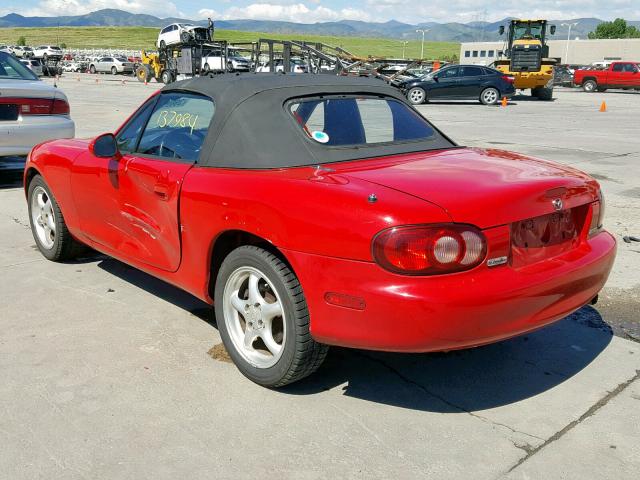 JM1NB353120233392 - 2002 MAZDA MX-5 MIATA RED photo 3