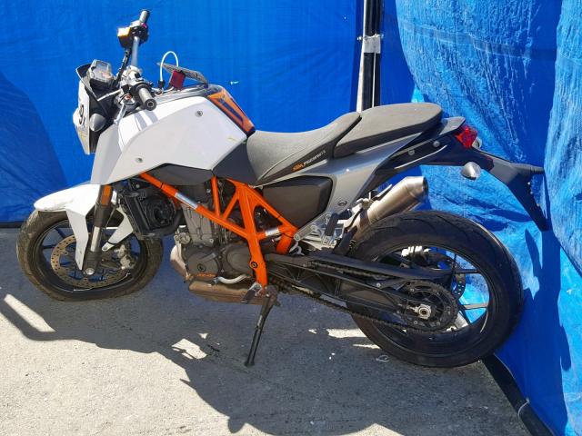 VBKLDT407DM757603 - 2013 KTM 690 DUKE WHITE photo 3