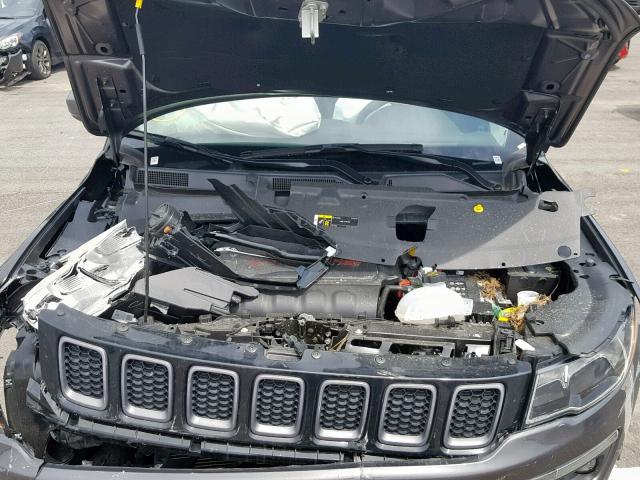 3C4NJDDB8KT722344 - 2019 JEEP COMPASS TR GRAY photo 7