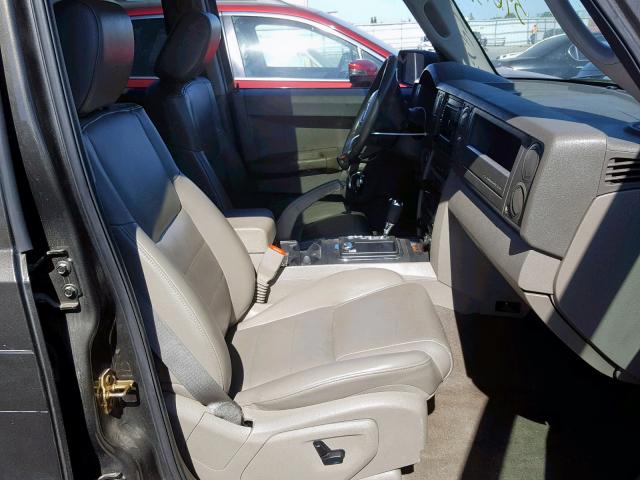 1J8HG48N86C337828 - 2006 JEEP COMMANDER GREEN photo 5