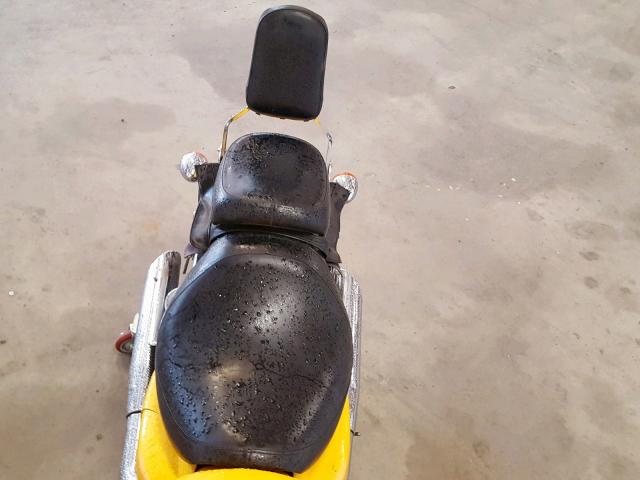 JH2RC431XTM200544 - 1996 HONDA VF750 C YELLOW photo 6