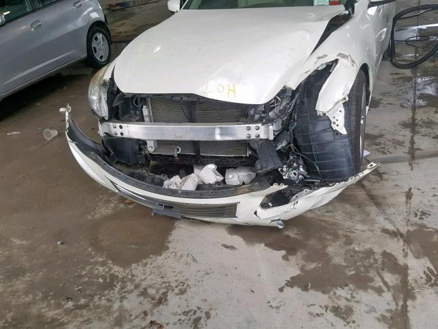 JNKCV64E98M127811 - 2008 INFINITI G37 BASE WHITE photo 9