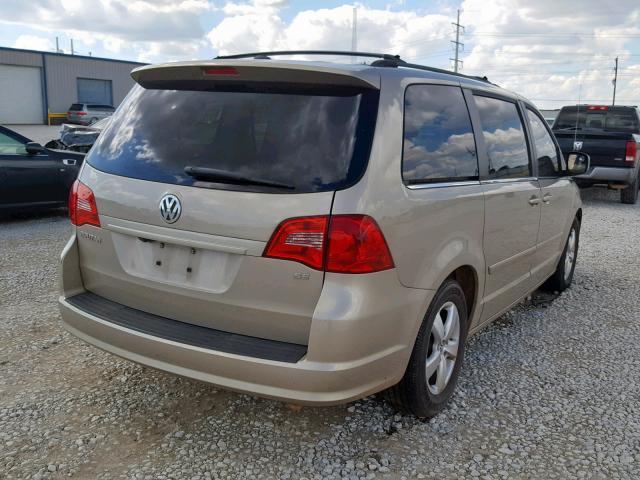 2V8HW34149R585954 - 2009 VOLKSWAGEN ROUTAN SE TAN photo 4