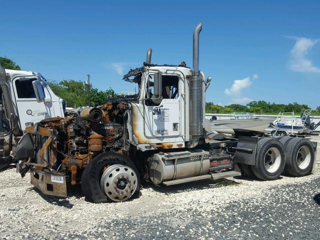 1XKDDB9X52J892765 - 2002 KENWORTH CONSTRUCTI WHITE photo 10