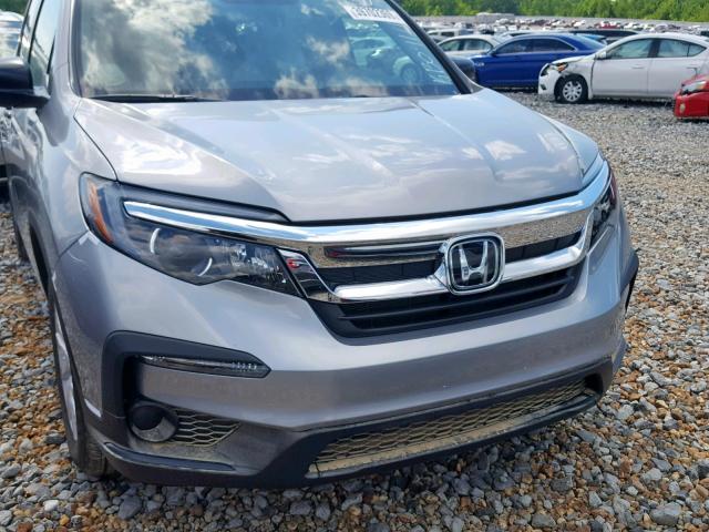 5FNYF5H18KB041119 - 2019 HONDA PILOT LX SILVER photo 9