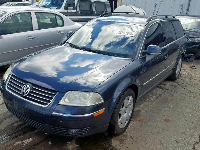 WVWCE63B45E143347 - 2005 VOLKSWAGEN PASSAT GLS BLUE photo 2