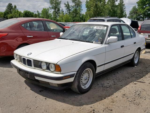 WBAHD2312LBF63745 - 1990 BMW 535 I AUTO WHITE photo 2
