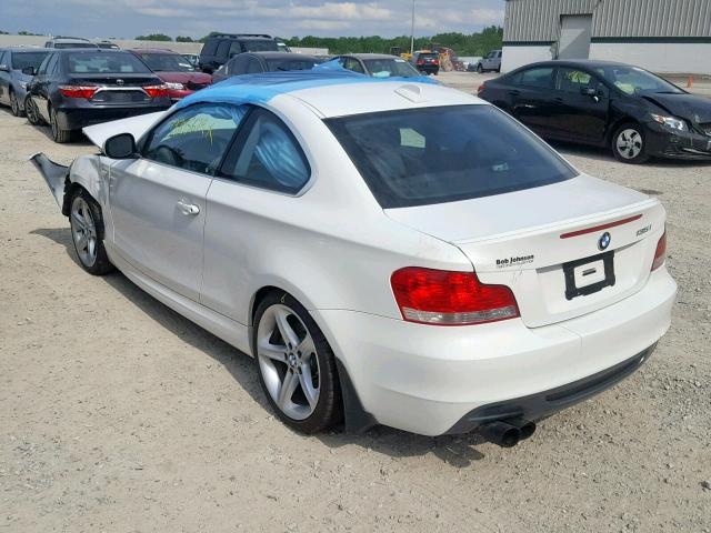 WBAUC9C52BVM09334 - 2011 BMW 135 I WHITE photo 3