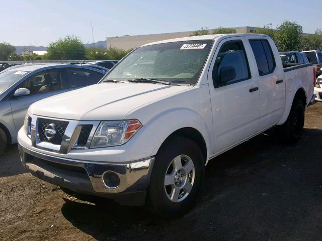 1N6AD07U19C422496 - 2009 NISSAN FRONTIER C WHITE photo 2