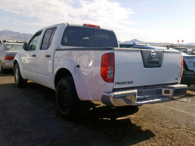 1N6AD07U19C422496 - 2009 NISSAN FRONTIER C WHITE photo 3