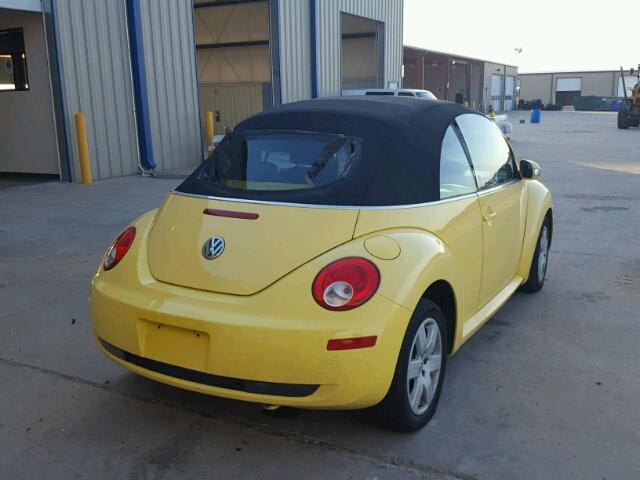 3VWRF31Y37M406872 - 2007 VOLKSWAGEN NEW BEETLE YELLOW photo 4