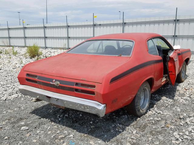 VL29C0B330381 - 1970 PLYMOUTH DUSTER RED photo 4