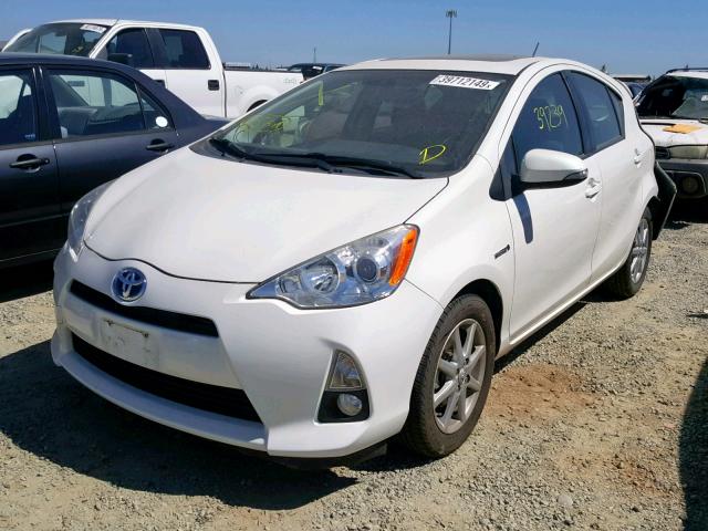 JTDKDTB35D1041746 - 2013 TOYOTA PRIUS C WHITE photo 2