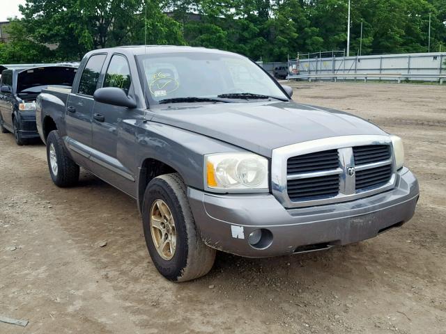 1D7HW48N95S245020 - 2005 DODGE DAKOTA QUA GRAY photo 1