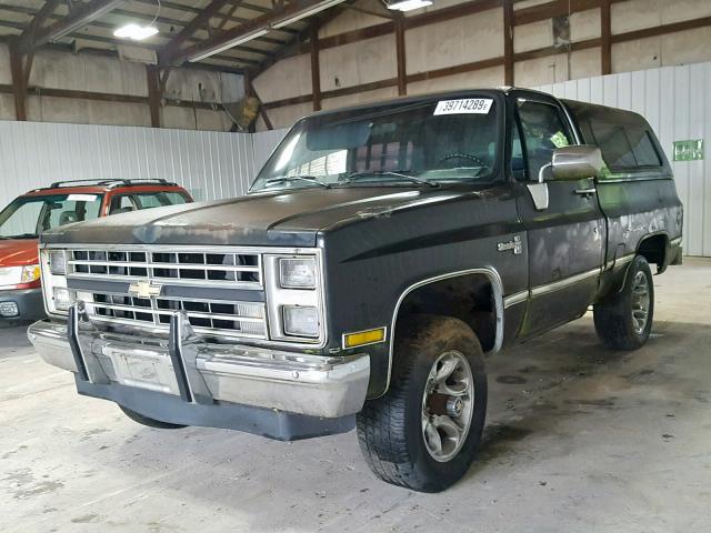 1GCEV14K3HF405111 - 1987 CHEVROLET V10 BLACK photo 2