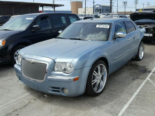 2C3LA63H48H179198 - 2008 CHRYSLER 300C BLUE photo 2