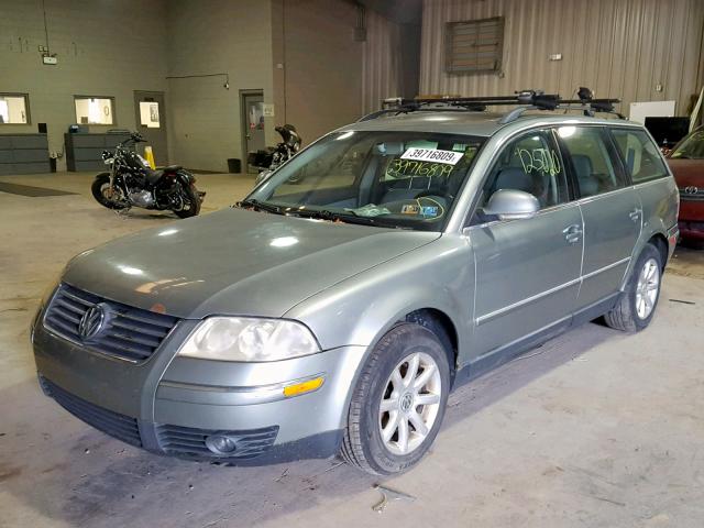 WVWVD63B24E272746 - 2004 VOLKSWAGEN PASSAT GLS SILVER photo 2