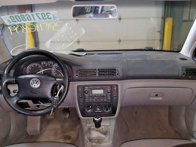 WVWVD63B24E272746 - 2004 VOLKSWAGEN PASSAT GLS SILVER photo 9