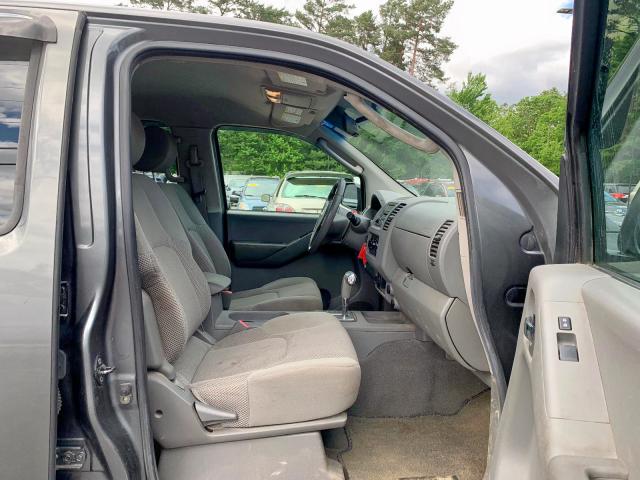 1N6AD07W37C450119 - 2007 NISSAN FRONTIER C GRAY photo 5