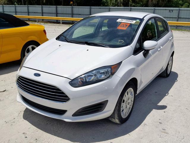 3FADP4TJ9GM192959 - 2016 FORD FIESTA S WHITE photo 2